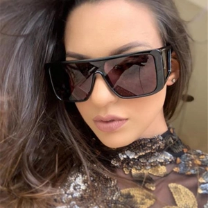 Retro oversized black square sunglasses with thick frames and dark lenses for women