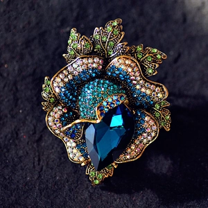 Vintage Palace Style Flower Brooch Crystal Rhinestone Rose Peony Alloy Jewelry Pendant For Women Wedding Banquet Decor
