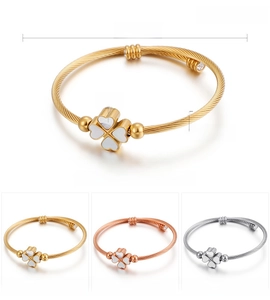 Detailed specs of clover heart bangle with shell inlay and 18K gold vacuum plating