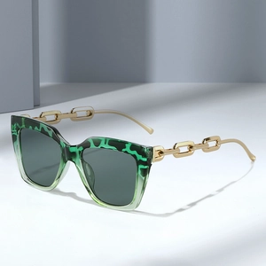 Women Oversized Square Sunglasses Retro Punk Metal Chain Temples UV400 Protection Plastic Frame Fashion Shades
