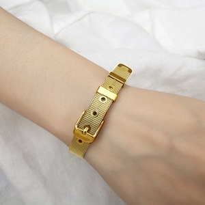 Gold plated mesh belt bracelet in stainless steel with adjustable buckle closure