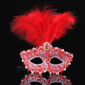 Elegante rote Maskeradenmaske mit Federn und Rubin-Edelstein für Kostümfeste und Partys