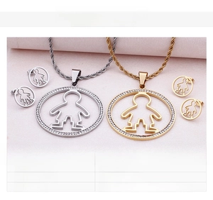 Detailed table of 18K gold plated steel jewelry set features and product dimensions