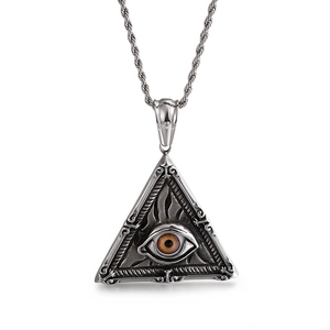 Pendentif triangle en acier inoxydable rétro avec l'Oeil d'Horus sur chaîne torsadée