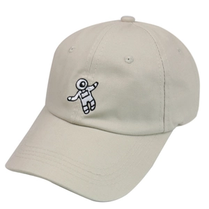 Beige cotton baseball cap with astronaut embroidery, stylish outdoor sun hat for daily wear