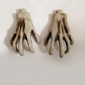 Realistic monster claw hands skeleton props for Halloween haunted house decoration