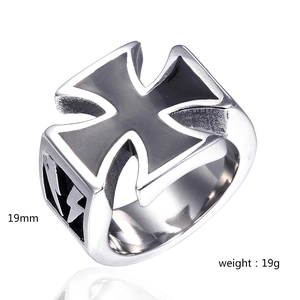Macro detail of vintage steel cross ring showing 19mm width and 19g weight specs