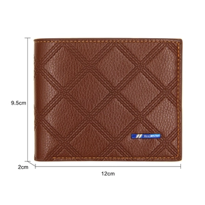 Portafoglio uomo in pelle marrone con trama a griglia e misure 12x9,5x2cm