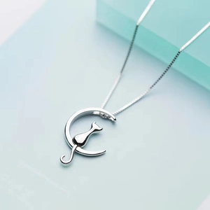 Cute Cat Moon Pendant Necklace For Women Literary Forest Style Copper Plated White Gold Box Chain Sweet Jewelry Accessory Gift