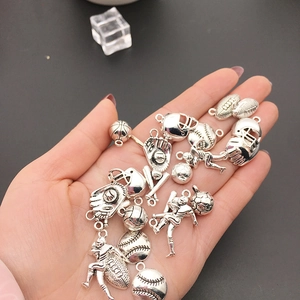 Pendentifs de sport en alliage argenté pour bijoux DIY avec ballons, gants et casques