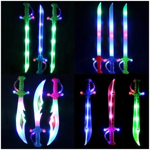Set di spade giocattolo a LED colorate per giochi di ruolo, feste ed eventi per bimbi
