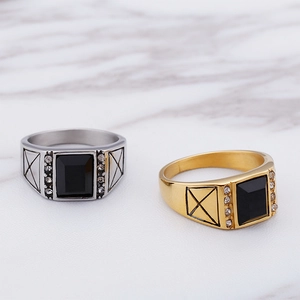 Chevalières pour hommes polies en or et argent avec pierres noires et accents de diamant