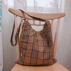 Sac fourre-tout minimaliste en toile à carreaux marron avec large bandoulière