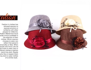 Leinen-Glockenhüte mit Satinblumen und Netzschleiern in Grau, Rot, Beige und Braun