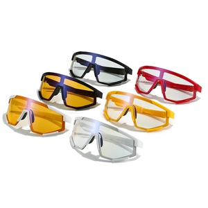 Cycling sunglasses set with 6 colorful photochromic lenses for men and women