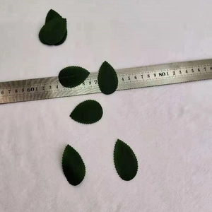 Artificial deep green silk rose leaves with serrated edges measured at 3cm for DIY crafts