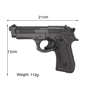 Detail view of a black 21cm cosplay cowboy pistol with size and weight annotations