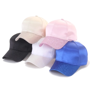 Casquettes de baseball en coton mercerisé soyeux avec visière pailletée en cinq couleurs
