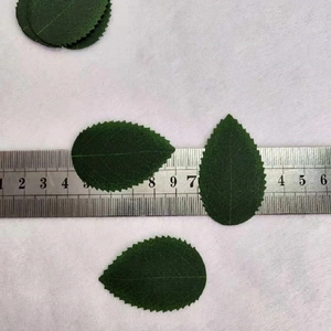 Artificial green silk rose leaves measuring 5cm for DIY floral decor and wreath crafts