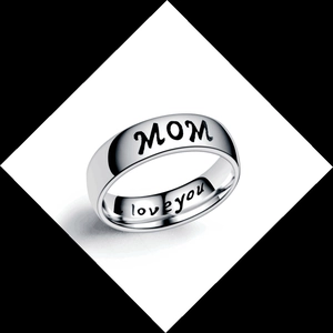 Detail of silver MOM ring with black engraved love you message on the inner band