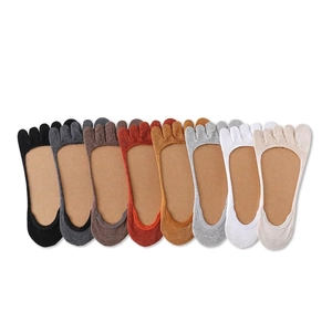 Set of 9 pairs minimalist low cut five finger invisible socks in various solid colors