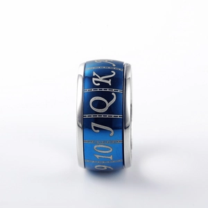 Men's rotatable poker card ring in blue and silver stainless steel spinning band