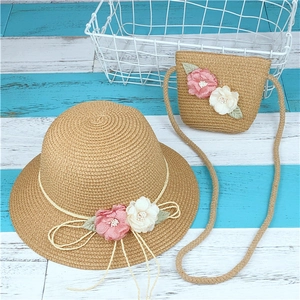 Ensemble chapeau de paille pour enfants et sac à bandoulière avec fleurs décoratives