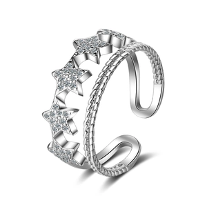 Double layered star ring in silver with sparkling zircons and a twisted band design