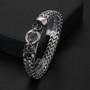 Gothic punk men's skull bracelet in polished silver stainless steel with chain
