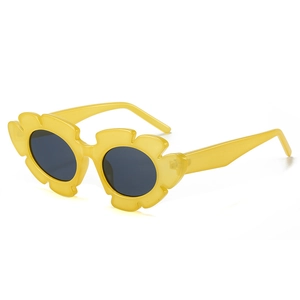 Flower Shaped Sunglasses Women Girls UV400 Protection PC Plastic Jelly Color Retro Novelty Outdoor Fashion Eyewear