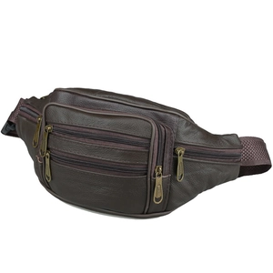 Dettaglio del marsupio in vera pelle multi-tasca con cerniere in metallo bronzo antico