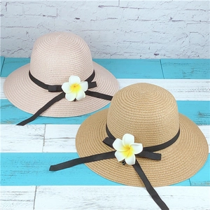 Women Straw Woven Sun Hat Large Brim Beach Vacation UV Protection With Ribbon And Plumeria Flower Decoration