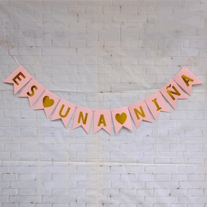 Rosa spanisches ES UNA NIÑA Banner mit Goldbuchstaben für Babyparty-Hintergrunddeko