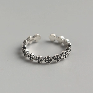 Vintage S925 sterling silver adjustable open ring featuring continuous cross patterns
