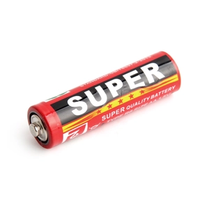 High-performance AA R6 1.5V alkaline battery with red and black industrial design