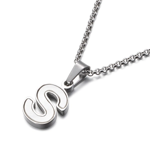 Collier élégant lettre S en argent avec incrustation de nacre et chaîne en acier