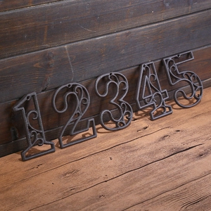 Industrial cast iron house numbers 1 to 5 set with vintage scrollwork pattern