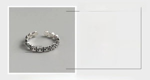 Detail view of S925 sterling silver vintage cross ring showing 3.5mm width and size info