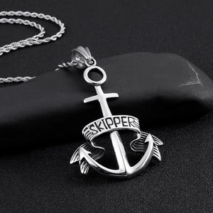 Ciondolo ancora in acciaio argento con incisione Skipper su catena a corda ritorta