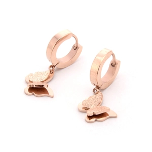 Orecchini a cerchio in acciaio al titanio oro rosa 18K con ciondoli a farfalla satinati