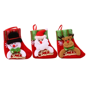 Lot de 3 chaussettes de Noël rouges avec Père Noël, bonhomme de neige et renne en 3D