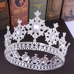 Elegant silver baroque bridal crown with sparkling rhinestones and oval gemstones