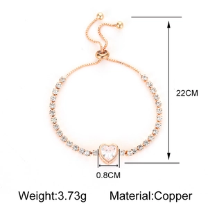 Macro detail of rose gold heart bracelet showing 3.73g weight and 22cm adjustable length