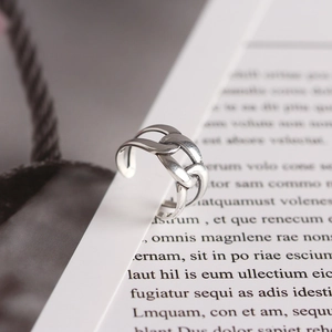 Detailed close-up of S925 sterling silver chain link weave adjustable open ring