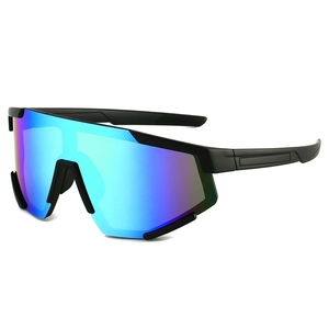 Sport cycling sunglasses with black frame and blue-purple gradient mirrored lenses