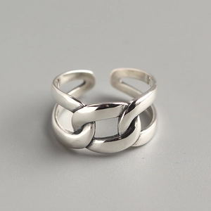 Minimalist silver open ring with double-layered intertwined chain style design