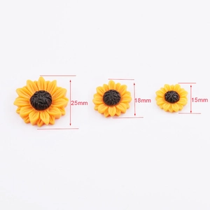Three sizes of resin daisy flower charms in 15mm, 18mm and 25mm for DIY hair accessories