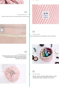 Dettaglio trousse trucco a righe rosa con tasche interne in rete e chiusura a coulisse