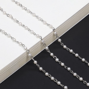 Elegant pearl and silver chain eyewear strap for sunglasses or reading glasses