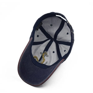 Cappellino da baseball in cotone blu navy con ricamo ancora e vista interna dettagliata